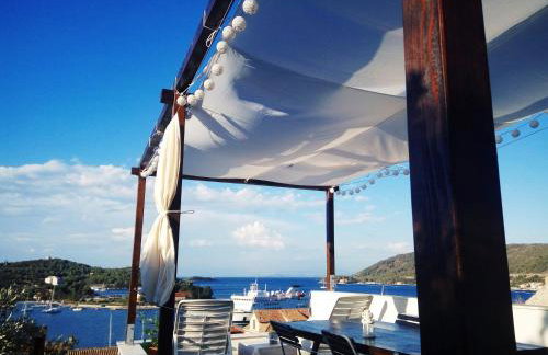 Casa Poquita Vis (Vis town center, seaview terrace) - Photo 15