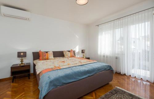 Elegant two-bedroom apartment with terrace in Rovinj - Photo 18