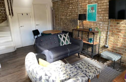 The Old Gin Distillery est 1850 - Foto 25