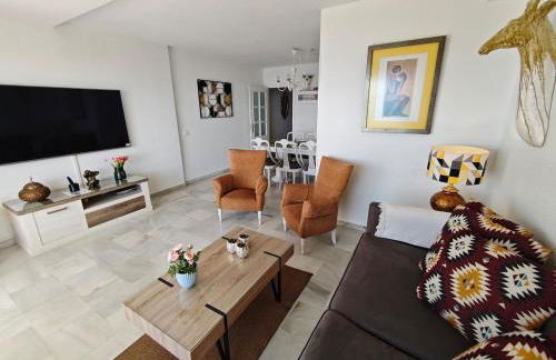 Spectacular 3 bedrooms Sea Views apartment - Photo 4