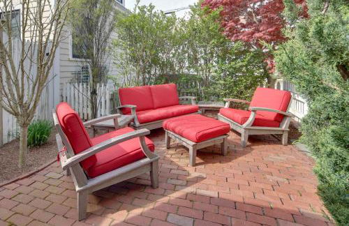 Walk to Beach and Commercial Street! Condo with Patio - Foto 26