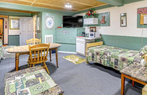 ATV Escape Near Hatfield-McCoy Trails in Matewan! - Photo 3