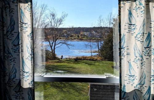 Cozy Waterfront Cottage with Private Beach and Fire Pit Near Gouldsboro, Maine - Foto 28