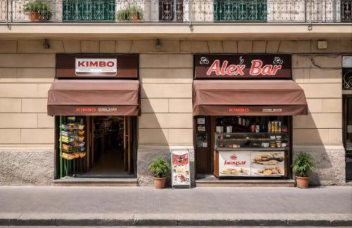 Spacious 130 sqm Luxury Apartment - 2 Bathrooms - Central Station & Old Town - Foto 69