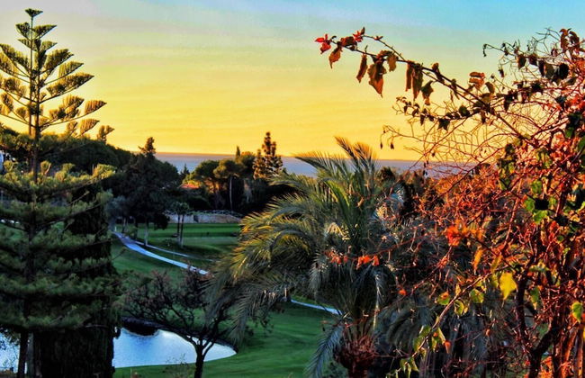 Fascinating & Luxurious Mountain & Pool View Apartment in Porto Banús - Photo 18