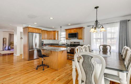 3 Mi to Dtwn Worcester! Spacious 2-Story Townhome! - Foto 3