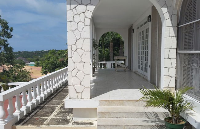 Hatfield South Villa - Photo 36