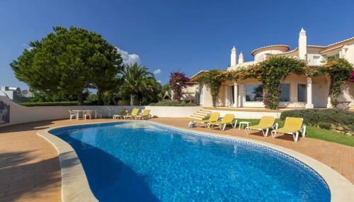 Villa with beautiful see views & spacious garden - Photo 4