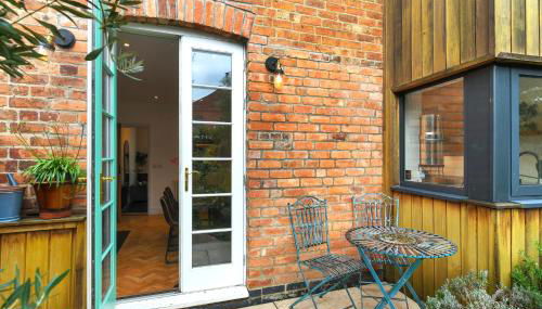 Convenient 3-Bed Near Bingham Station & Town Centre - Foto 4, Other