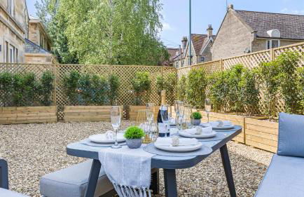 Elegant Garden Apartment, Private Parking & EV Charger, Walk to Town - Foto 51