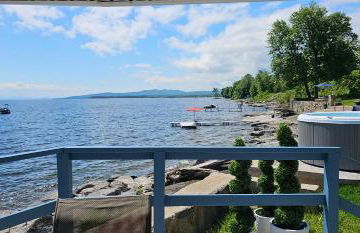 ZaLo House Waterline cabin with Hot Tub Pets - Foto 2