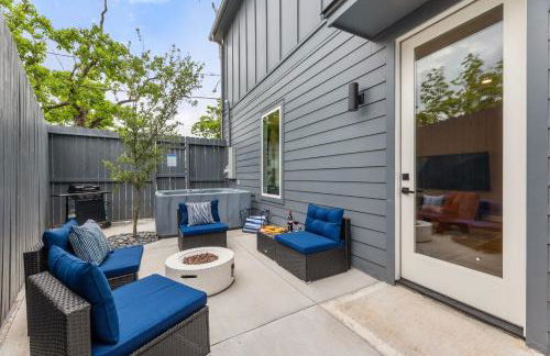 Brand New 3BR 2 5BA Home with Hot Tub - Photo 2