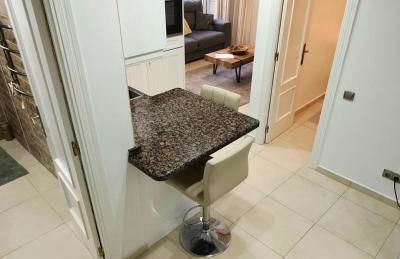 Modern 1BR Walk to Beach, Casino & Puerto Banús - Foto 14