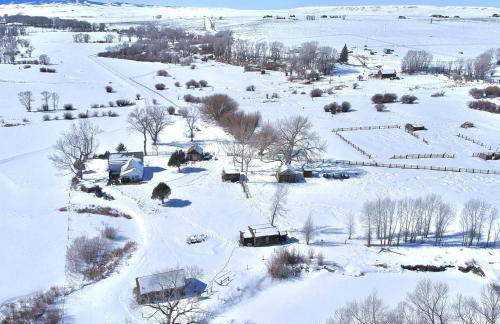 Stunning Cottage with Fire Pit in Saratoga, Wyoming - Foto 43