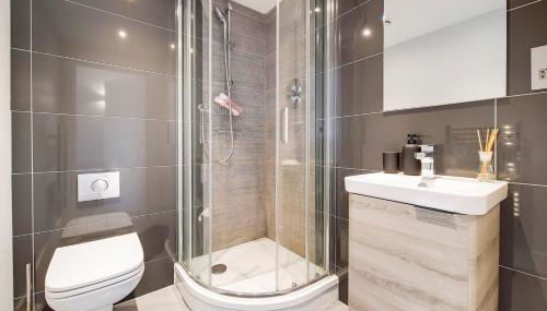 Luxury New 2 Bed/2 Bathroom Flat With Balcony - Foto 5