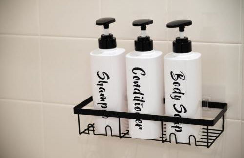 Newly Remodeled Lakefront Oasis - Foto 26