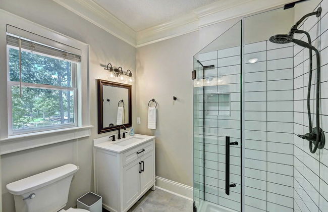 Winding Down by Avantstay Sleeps 20 + Dock, View - Photo 30