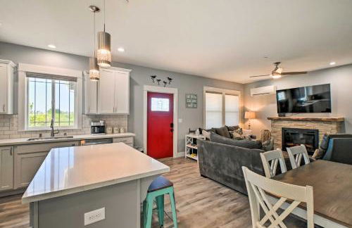 Ocean Shores Getaway with Fireplace and Hot Tub! - Foto 11