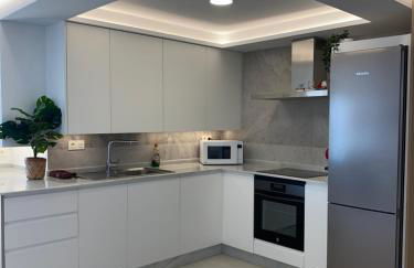 Playa Malagueta Vistas frontal al mar con 2 dormitorios - Photo 6