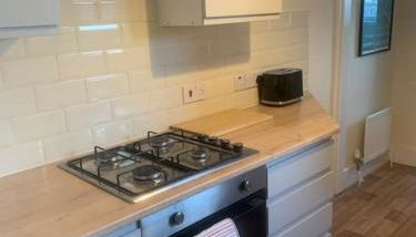 Apartment, Stylish 2 bed Riverside House, 2 Kingsize beds, Free Parking - Foto 3, stove