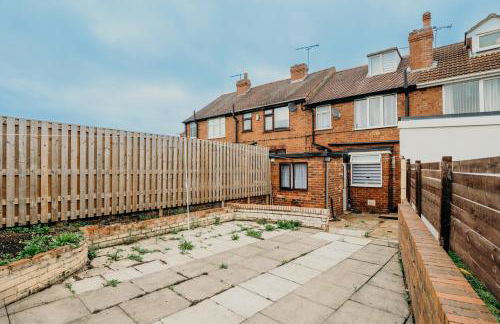 Modern Spacious Home - Parking - Sleeps 6 - minutes from the A1 & the Races - Foto 28