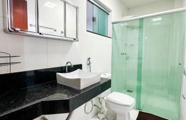 APË GOLD NO CENTRO DA CIDADE COM AR E CAMA KINg - Foto 58