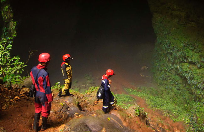 Caving in Jomblang Cave - Foto 1