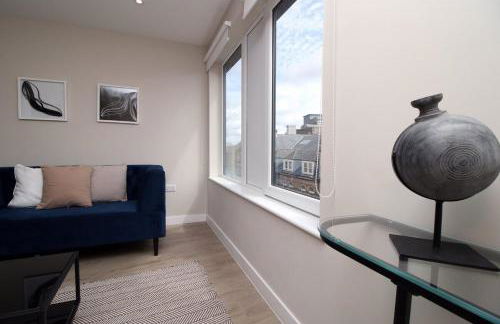 Stylish 2-Bed Apartment in the Heart of Cardiff Bay - Foto 27