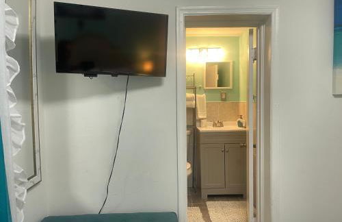 Convenient and Private Downtown 1BR Near Beach - Foto 21