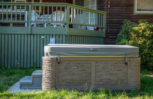 Hot Tub, 4 Mi to Wallace Falls Riverfront Retreat - Photo 32