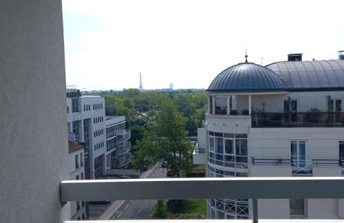 Superbe STUDIO (28m2) avec terrasse / vue TOUR EIFFEL / PUTEAUX - Foto 4