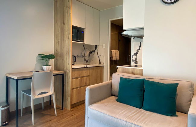 w Modern 1BR w AC Near Kennedy Park - Photo 1