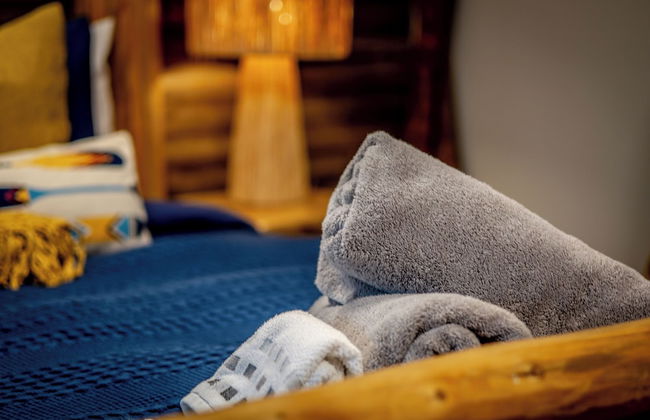 Rayleigh River Retreat - Garden Oasis - Photo 14