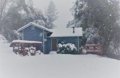 NEW! Cozy & Secluded House w/Deck - Near Yosemite! - Foto 47