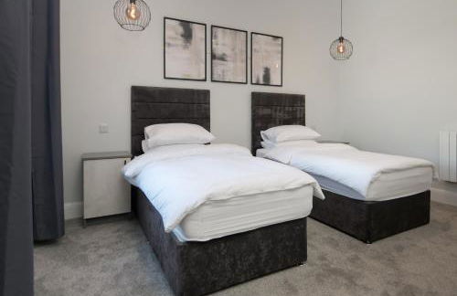 Dwell Living Luxurious 5BD House Central - Foto 35