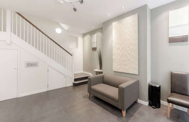 Roomspace Serviced Apartments - Sterling House - Photo 3