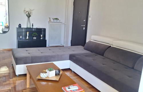 MARIAS APARTMENT SMART KEY BOX by PROJECT 86 IKE - Photo 5