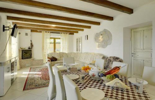 Villa in Lupoglav With Pool Near the Sea - Foto 26