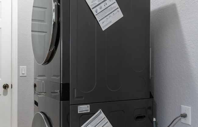 Poolside Serenity Near Disney World 4 Bedroom Home by RedAwning - Foto 33