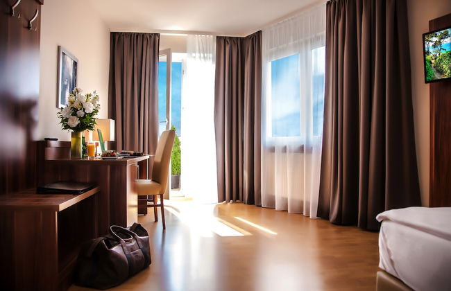 POLECZKI RESIDENCE APARTMENTS - Photo 50