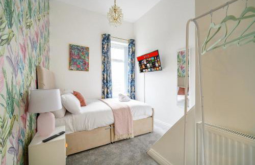 Spacious 6 Bedroom Escape with Hot Tub, Games Room & Karaoke in Yorkshire - Foto 58