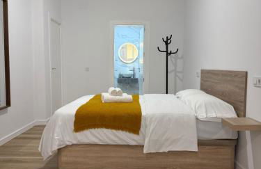 APARTAMENTO ZONA 7 justo al lado de la estación de TREN Y BUS MARÍA ZAMBRANO - Photo 1