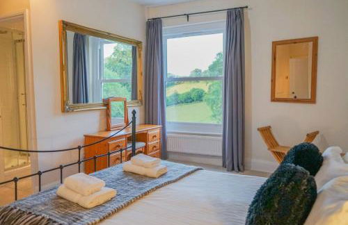 18th-Century Farmhouse with Countryside Views - Foto 51