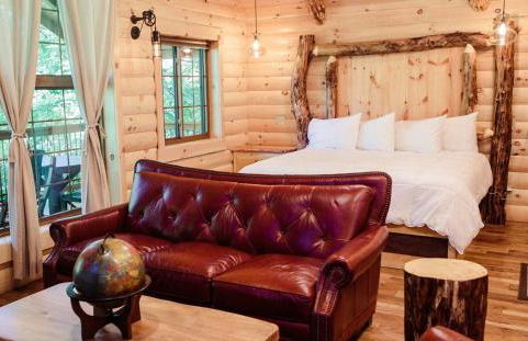 Cricket Hill Treehouse B by Amish Country Lodging - Foto 13