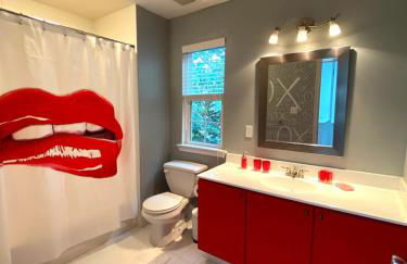 Modern-Chic Living in the Heart of Center City - Foto 9