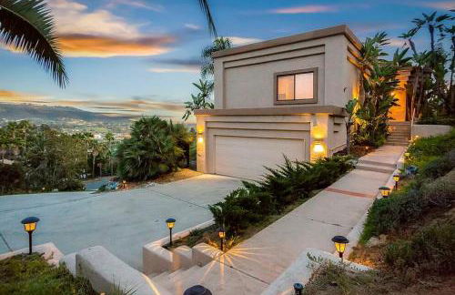 Buena Creek Vista Primary Subdivided Home with Views and Pool - Foto 13