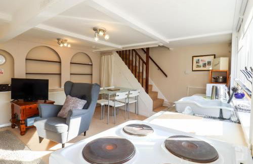 Vine Cottage - Photo 9