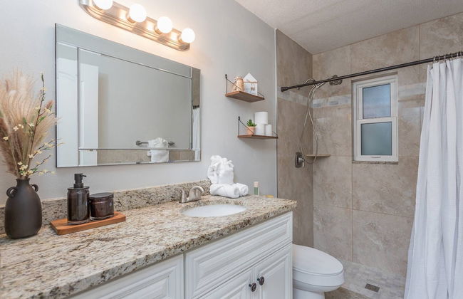 Playful Dolphins Pool Home - Foto 18