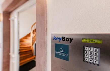 MAINTERRASSE Boardinghouse am Fluss klimatisierte Apartments mit 80qm Terrasse - Foto 36