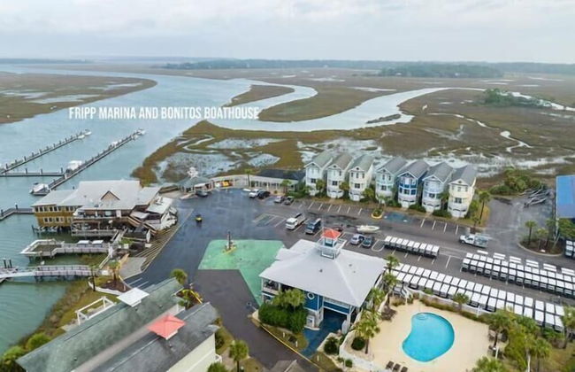 Sprawling Ocean View Home With Massive Deck - Photo 24